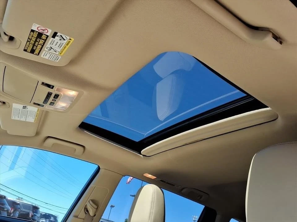 2015 Toyota Highlander - Image 14 of 16