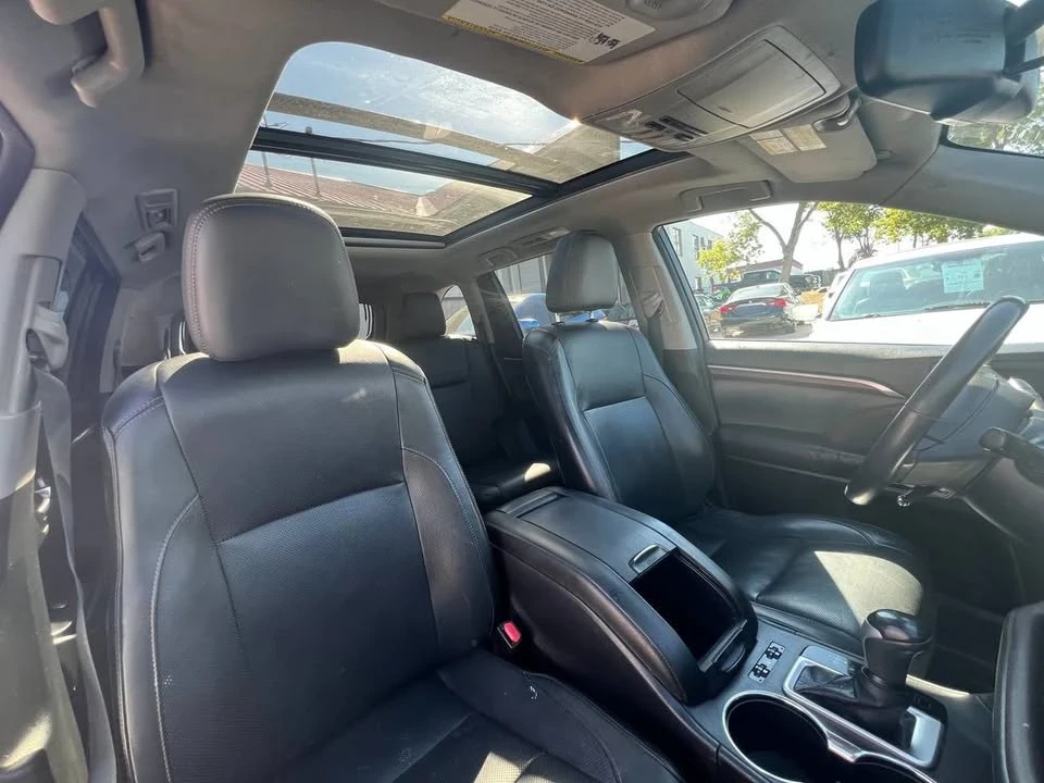 2015 Toyota Highlander - Image 14 of 14