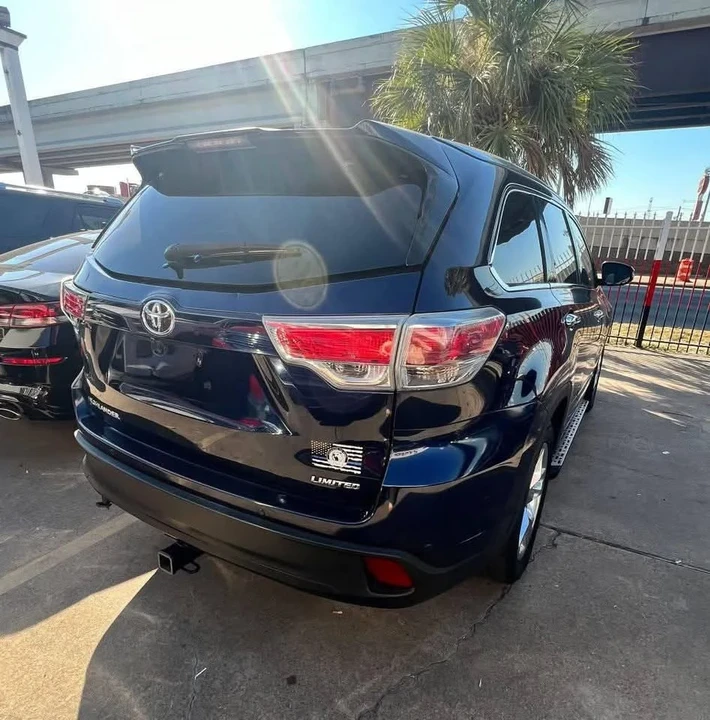 2015 Toyota Highlander - Image 3 of 5
