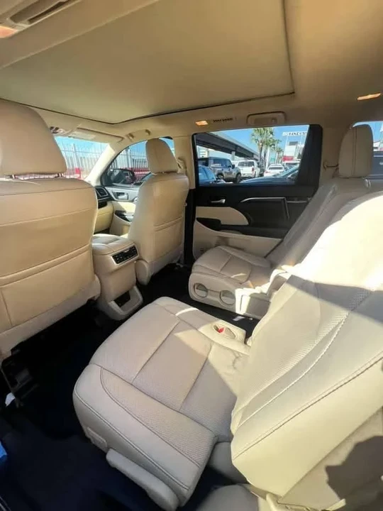 2015 Toyota Highlander - Image 5 of 5