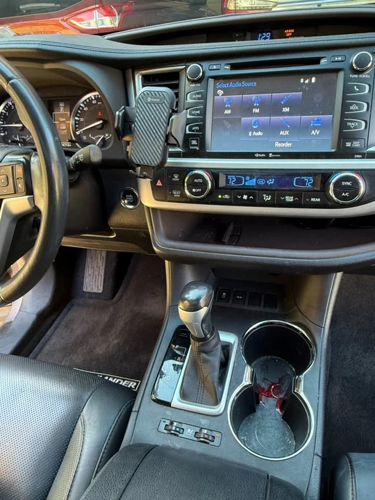 2015 Toyota Highlander - Image 4 of 7