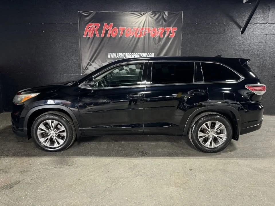 2015 Toyota Highlander - Image 2 of 20