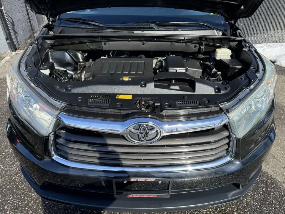 2015 Toyota Highlander - Image 9 of 20