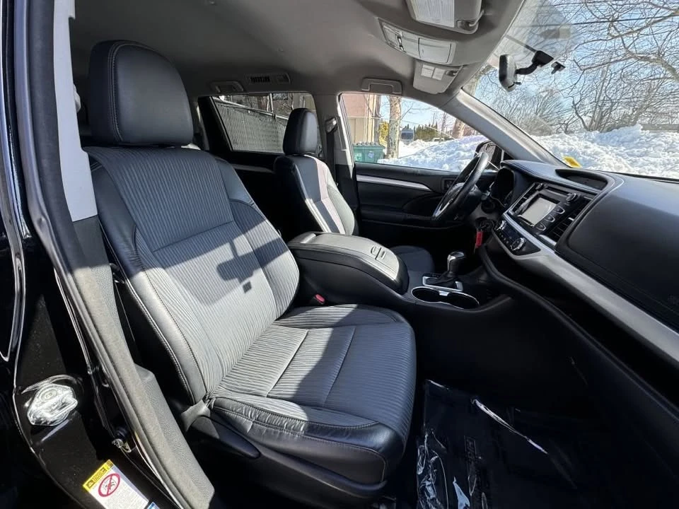 2015 Toyota Highlander - Image 18 of 20