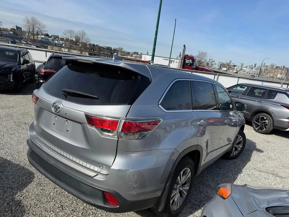 2015 Toyota Highlander - Image 6 of 12