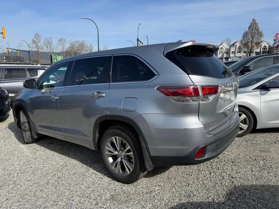 2015 Toyota Highlander - Image 4 of 12