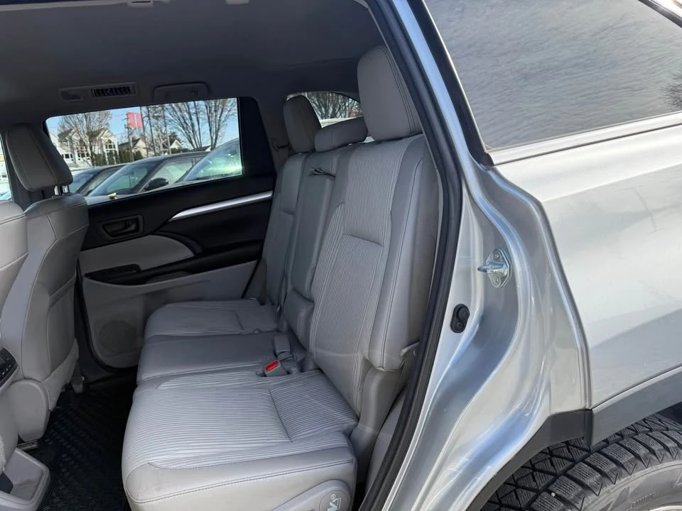 2015 Toyota Highlander - Image 12 of 12