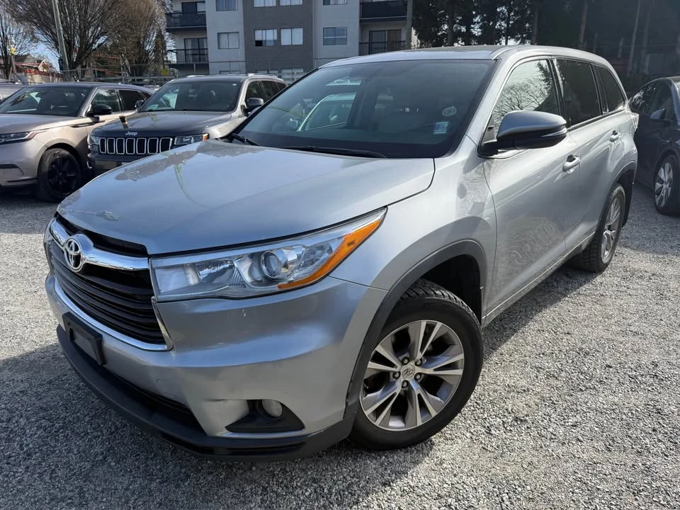 2015 Toyota Highlander - Image 2 of 12