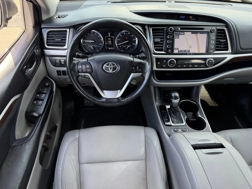 2015 Toyota Highlander - Image 11 of 20