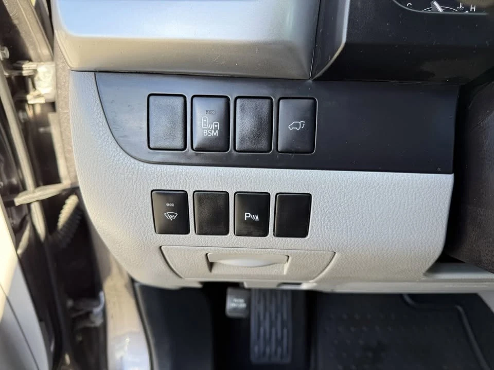 2015 Toyota Highlander - Image 15 of 20