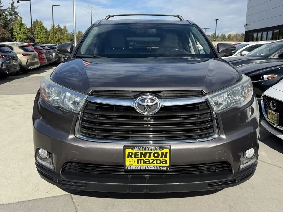 2015 Toyota Highlander - Image 2 of 20