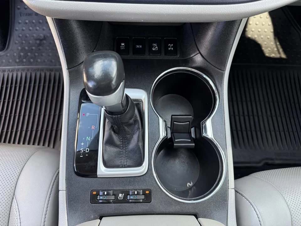 2015 Toyota Highlander - Image 18 of 20