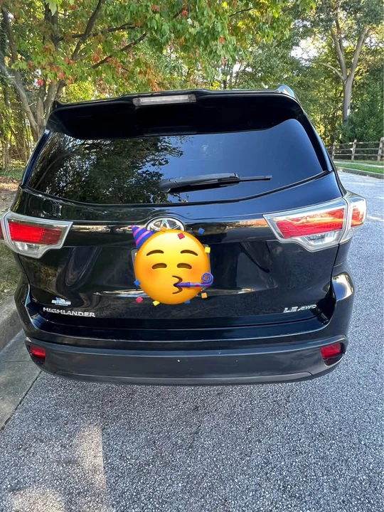 2015 Toyota Highlander - Image 16 of 19