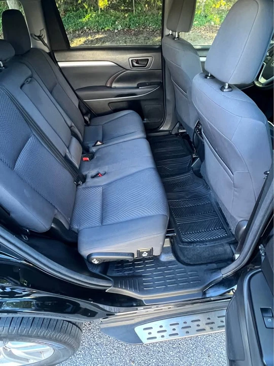 2015 Toyota Highlander - Image 9 of 19