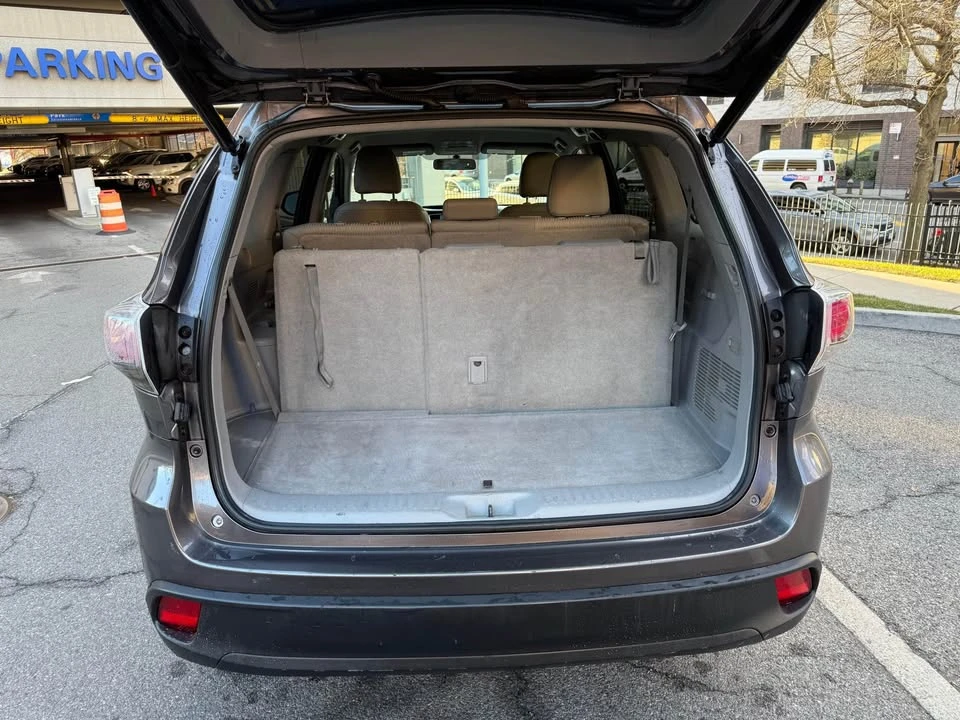 2015 Toyota Highlander - Image 7 of 12