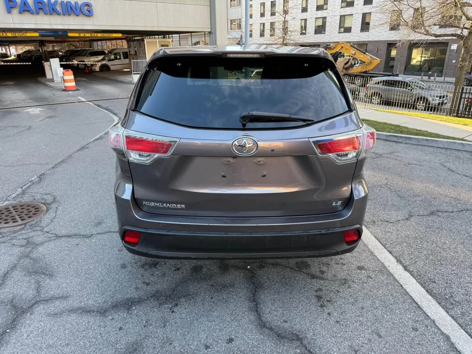 2015 Toyota Highlander - Image 6 of 12