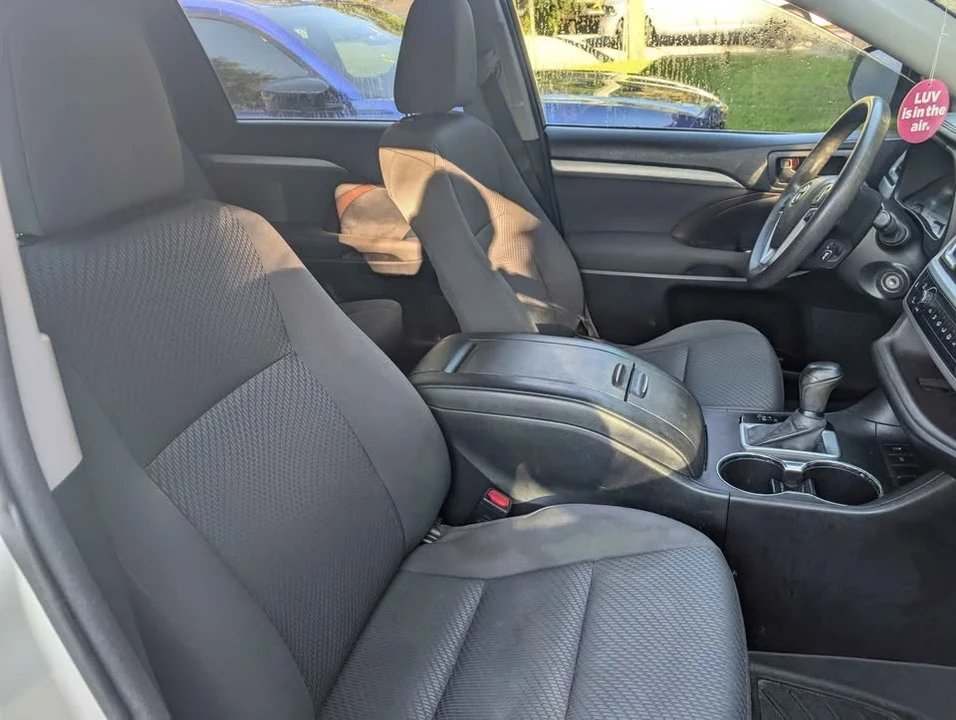 2015 Toyota Highlander - Image 4 of 5