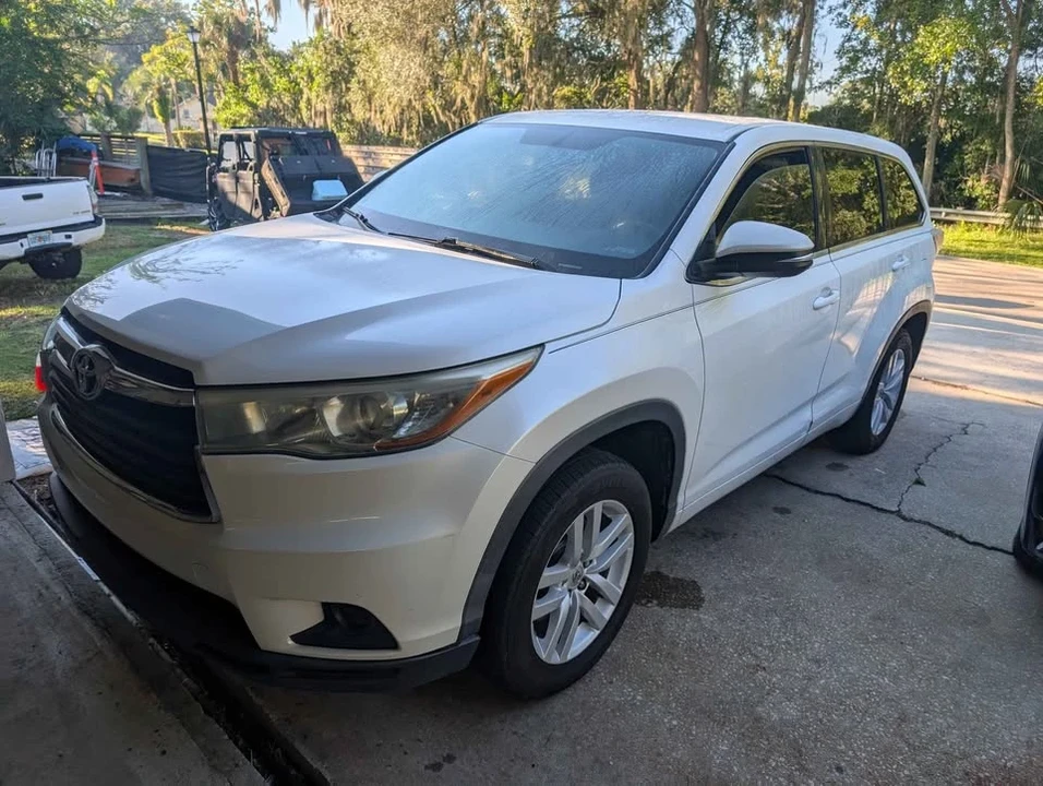 2015 Toyota Highlander - Image 2 of 5