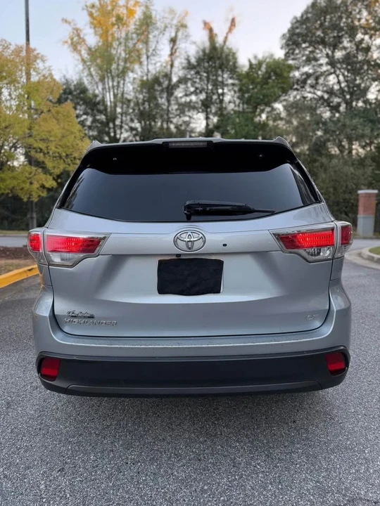 2015 Toyota Highlander - Image 11 of 14