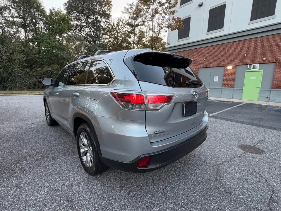 2015 Toyota Highlander - Image 13 of 14