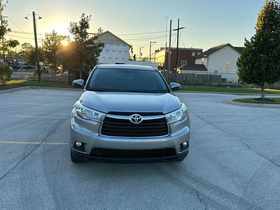 2015 Toyota Highlander - Image 2 of 19