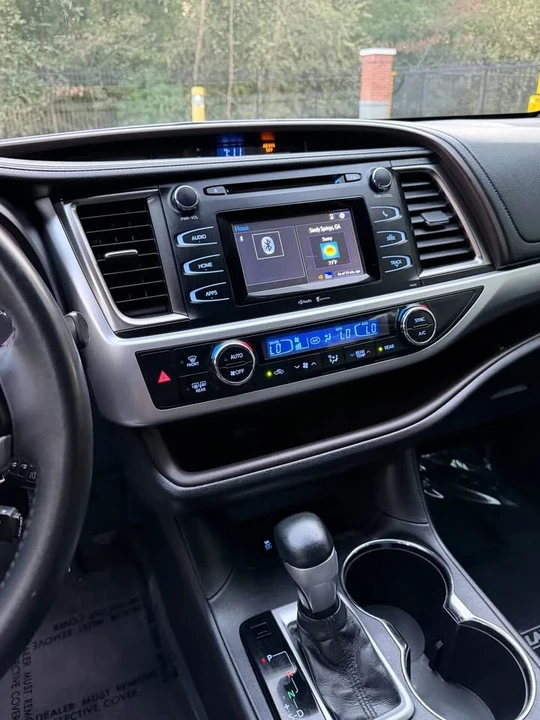 2015 Toyota Highlander - Image 8 of 14