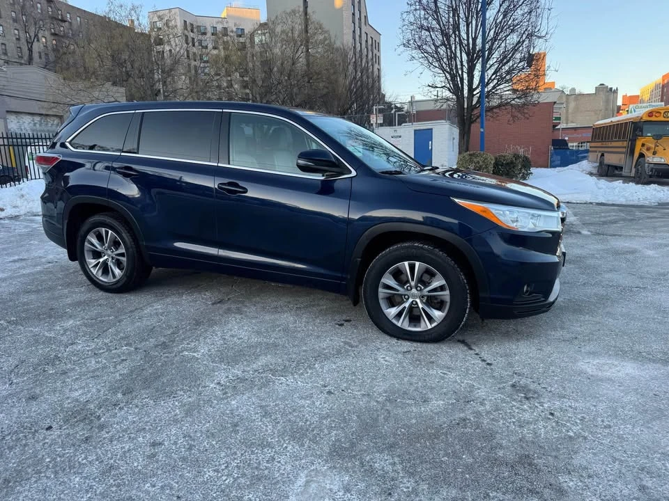 2015 Toyota Highlander - Image 5 of 15