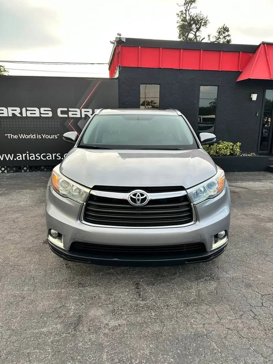 2015 Toyota Highlander - Image 2 of 20