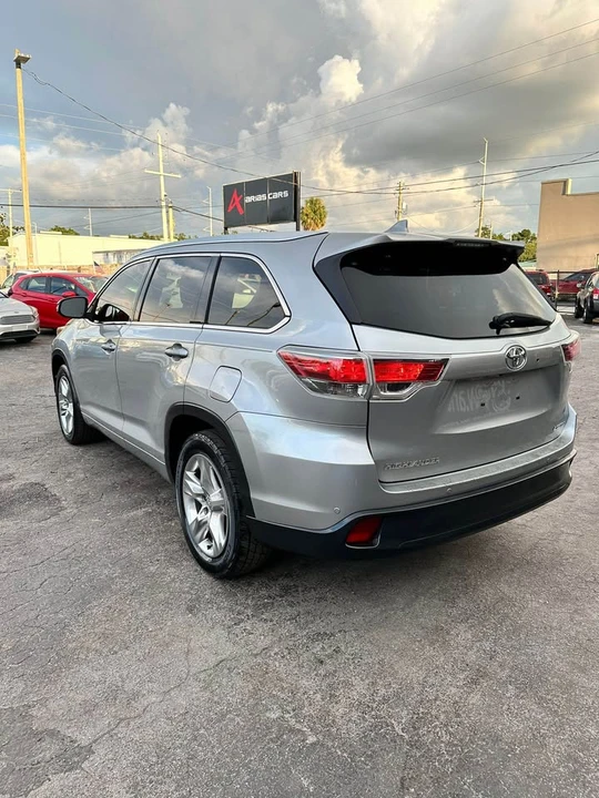 2015 Toyota Highlander - Image 6 of 20