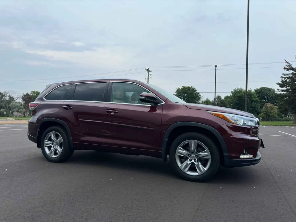 2015 Toyota Highlander - Image 4 of 11