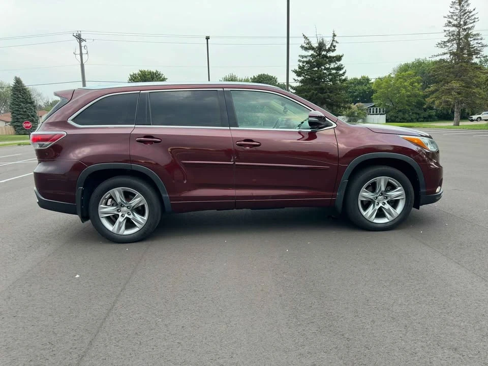 2015 Toyota Highlander - Image 3 of 11