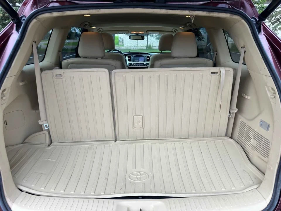 2015 Toyota Highlander - Image 10 of 11