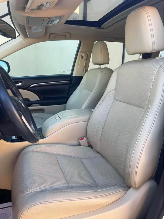 2015 Toyota Highlander - Image 15 of 16