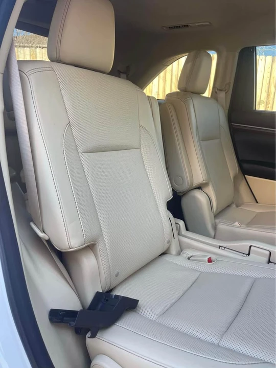2015 Toyota Highlander - Image 11 of 16