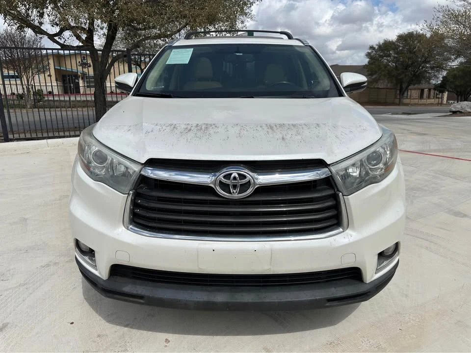 2015 Toyota Highlander - Image 8 of 16