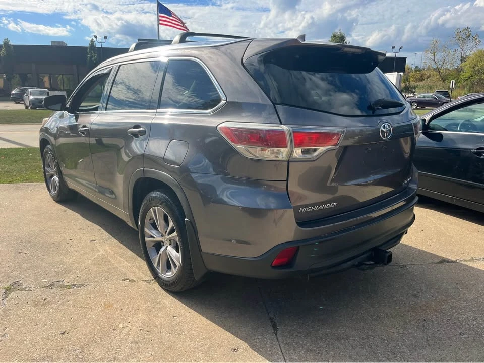 2015 Toyota Highlander - Image 7 of 20