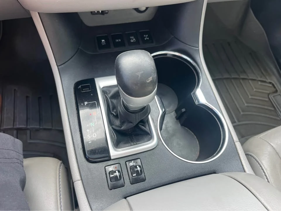 2015 Toyota Highlander - Image 19 of 20