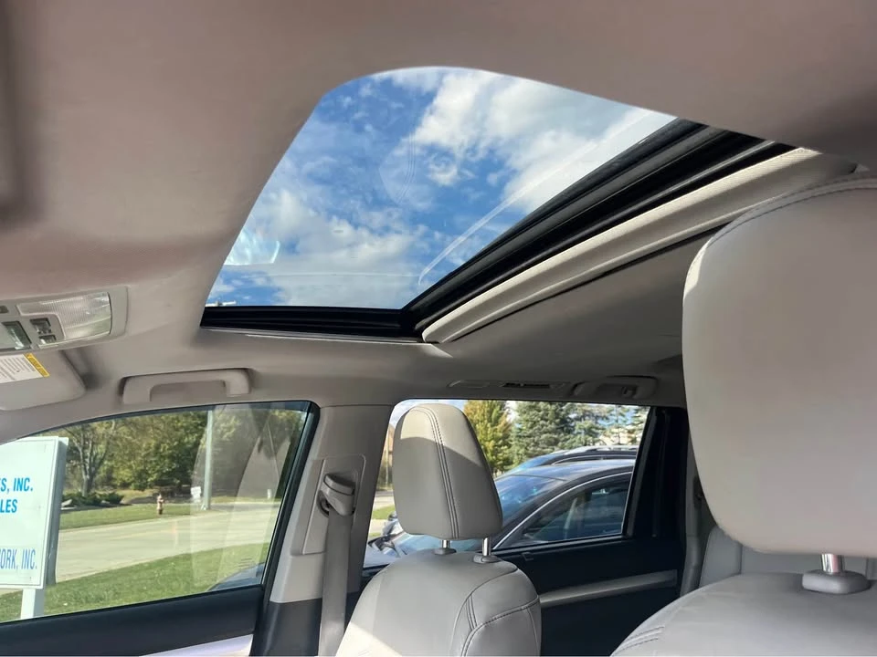 2015 Toyota Highlander - Image 10 of 20