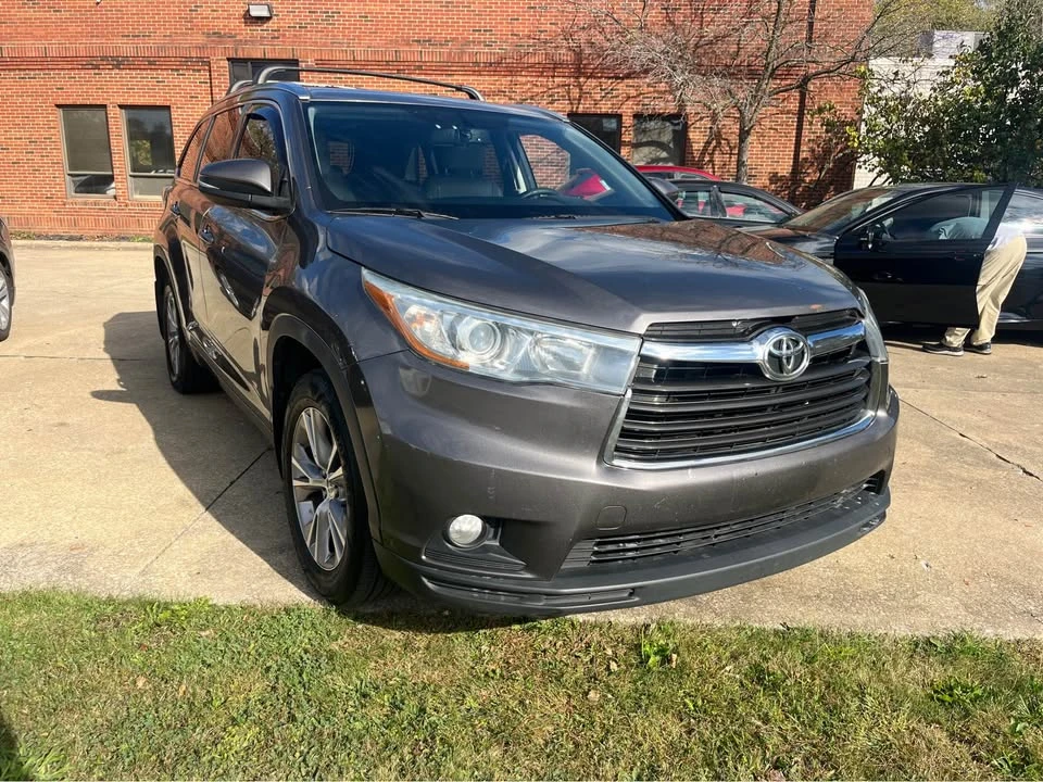 2015 Toyota Highlander - Image 3 of 20