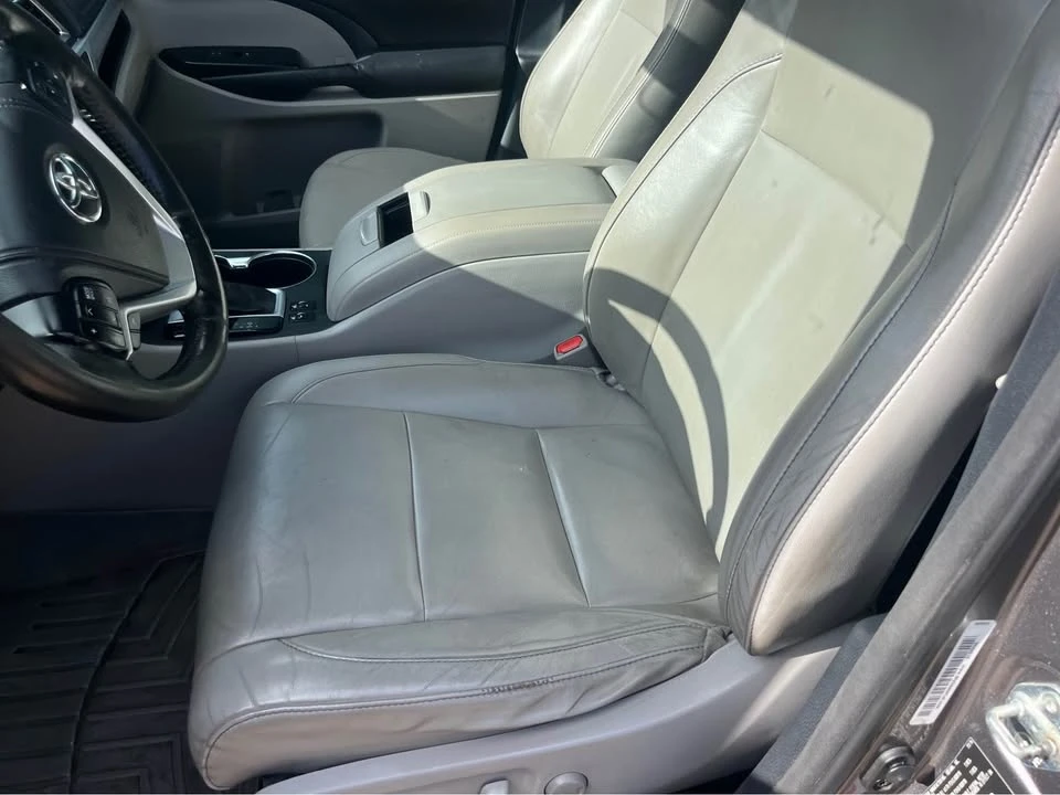 2015 Toyota Highlander - Image 11 of 20