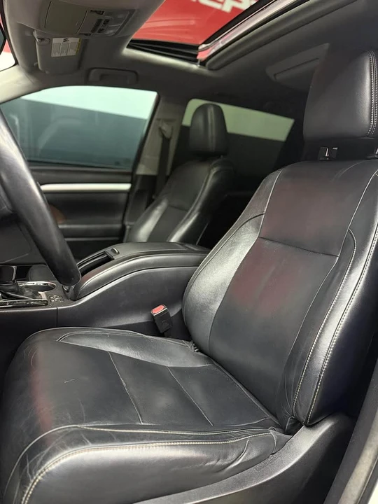 2015 Toyota Highlander - Image 6 of 11