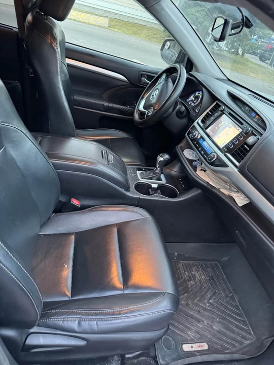 2015 Toyota Highlander - Image 6 of 12