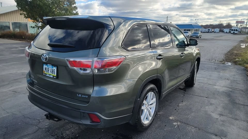 2015 Toyota Highlander - Image 6 of 10