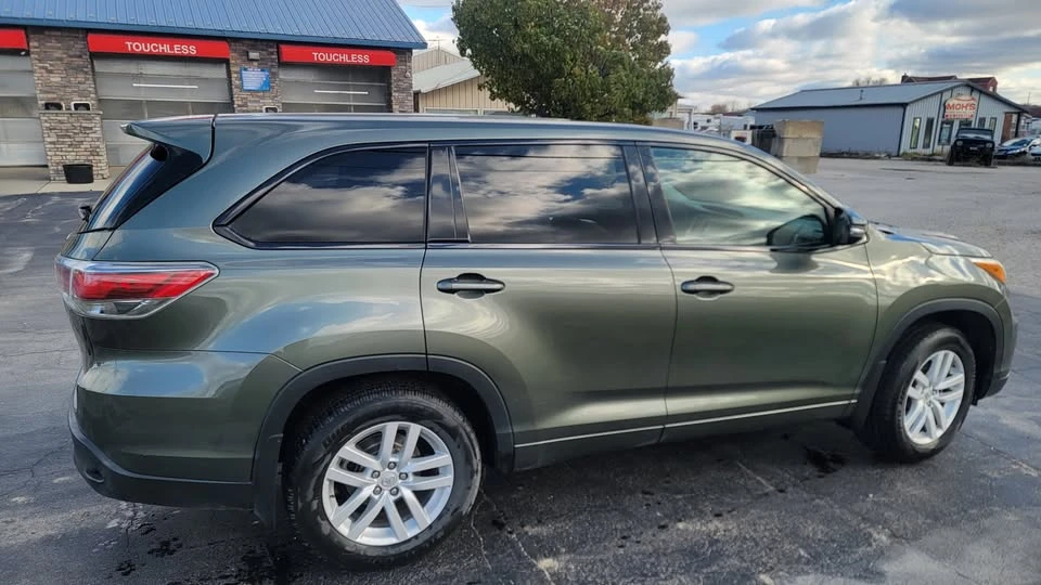 2015 Toyota Highlander - Image 7 of 10