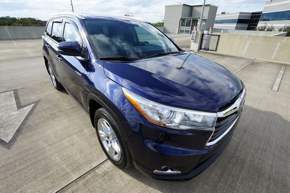2015 Toyota Highlander - Image 9 of 12