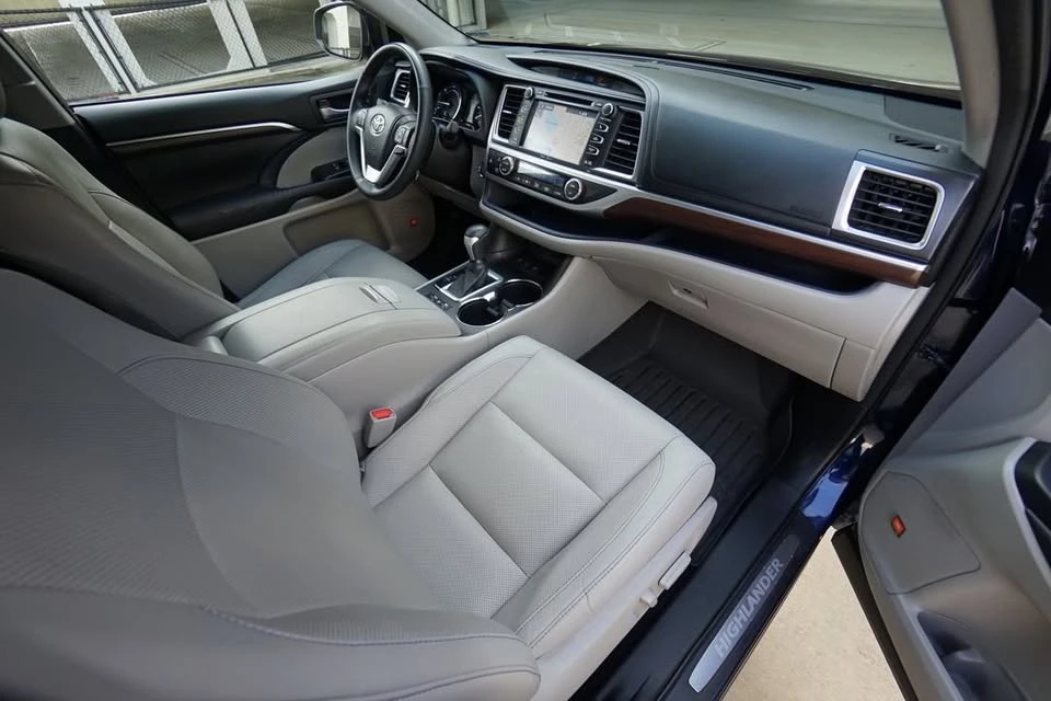 2015 Toyota Highlander - Image 12 of 12