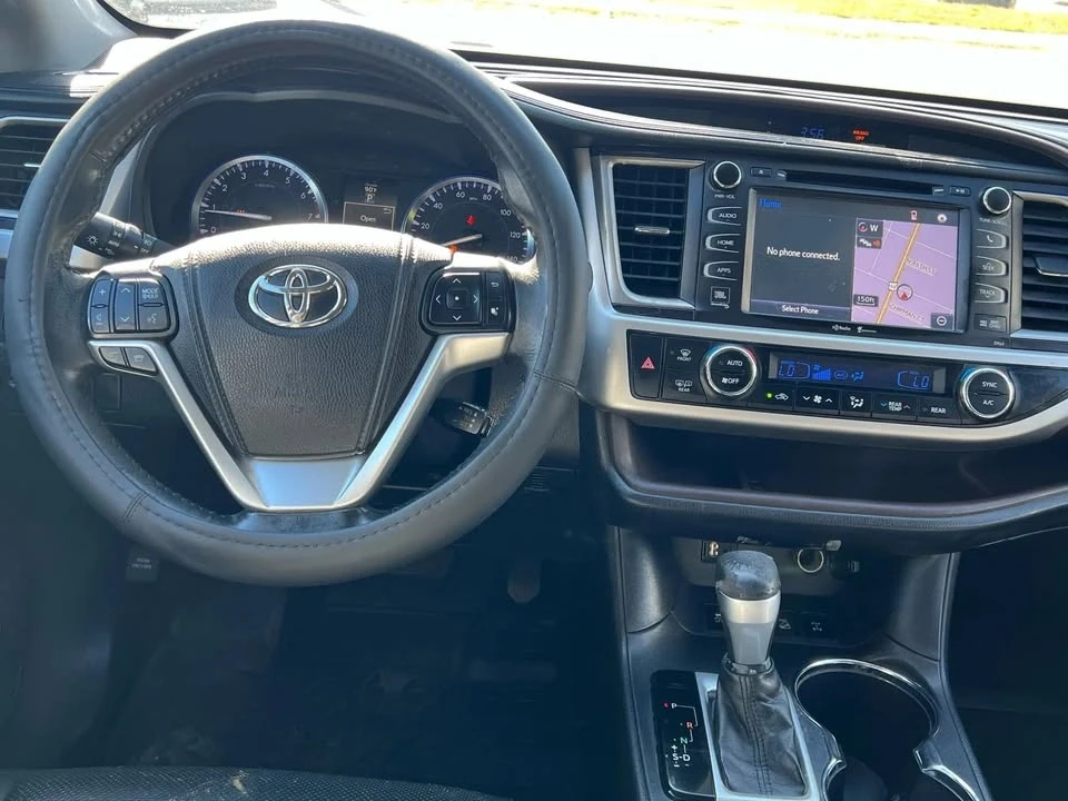 2015 Toyota Highlander - Image 10 of 18