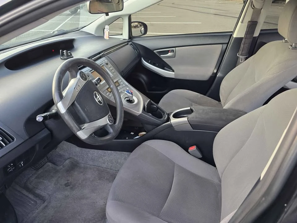 2015 Toyota Prius 3rd Gen - Image 10 of 12
