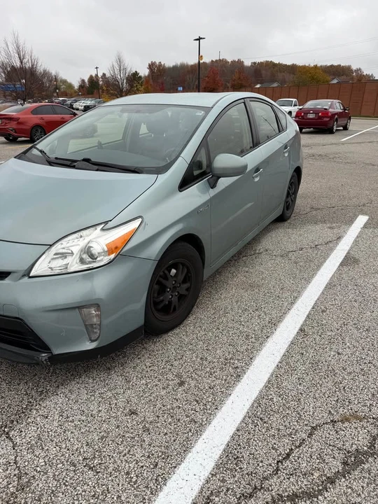 2015 Toyota Prius 3rd Gen - Image 8 of 9