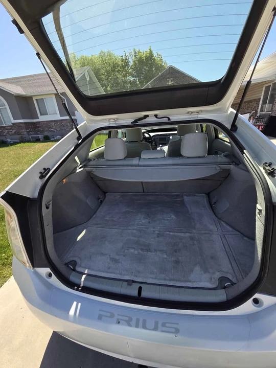 2015 Toyota Prius 3rd Gen - Image 7 of 12